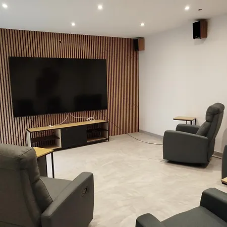 Escapade Du Palais 6 Pers, Cinema Tv * Hauterives